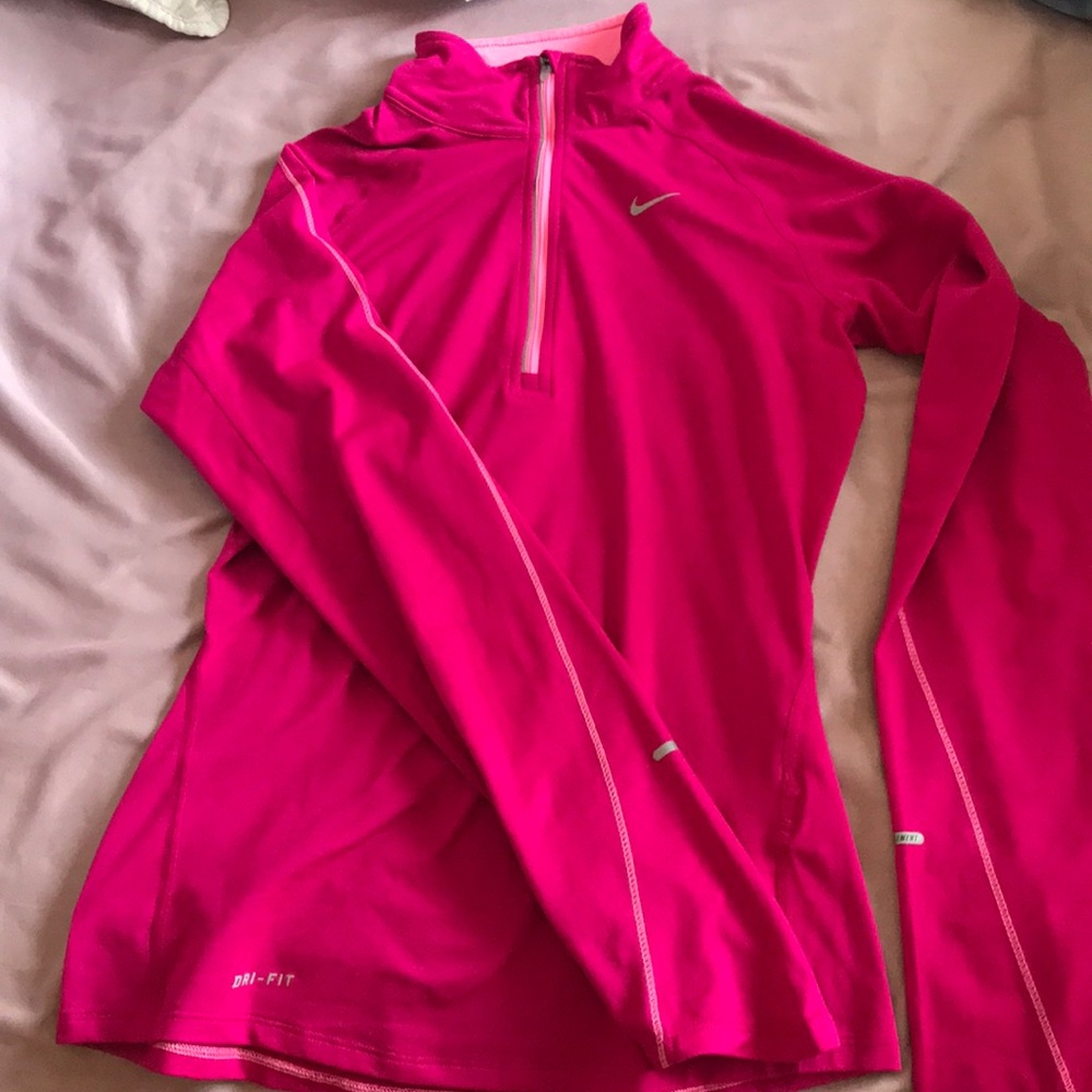 Women’s Nike element half zip pullover
